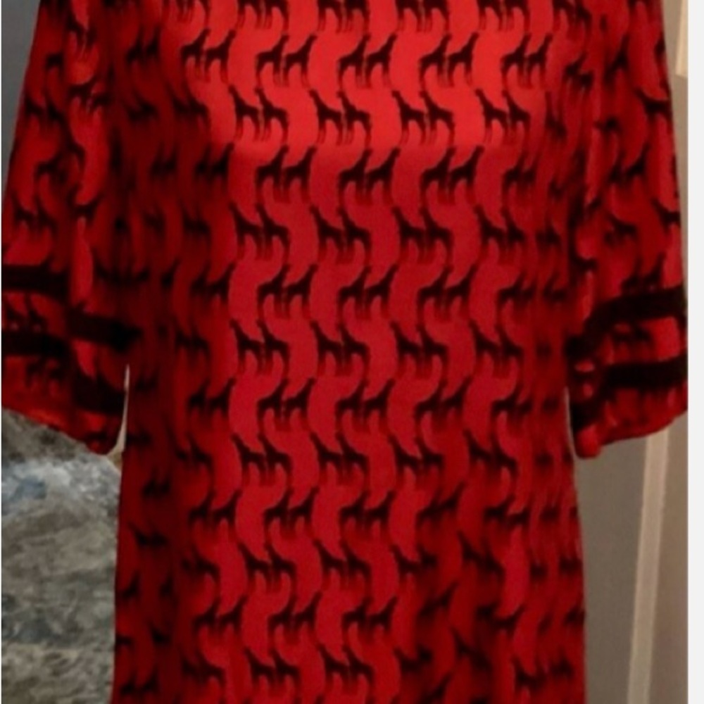 Elizabeth McKay Size 12 Silk Red & Black with Olive Green Trim Giraffe Dress.